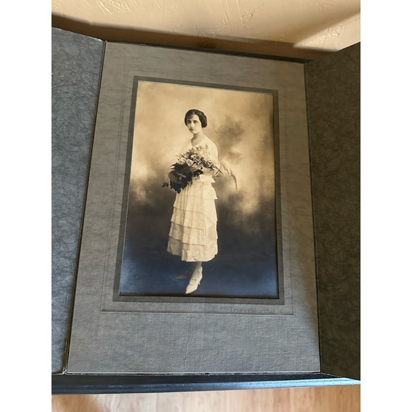 1920 Large Antique Woman In A Wedding Dress Photograph, Flapper Art Deco 14x10" - Picture 1 of 10